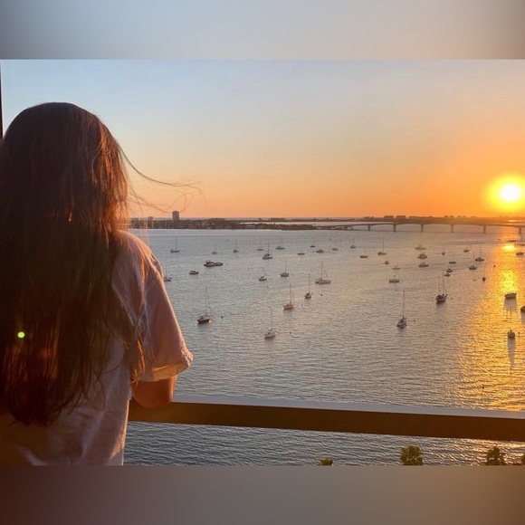 Meet your Posher, Kailey - Picture 1 of 7